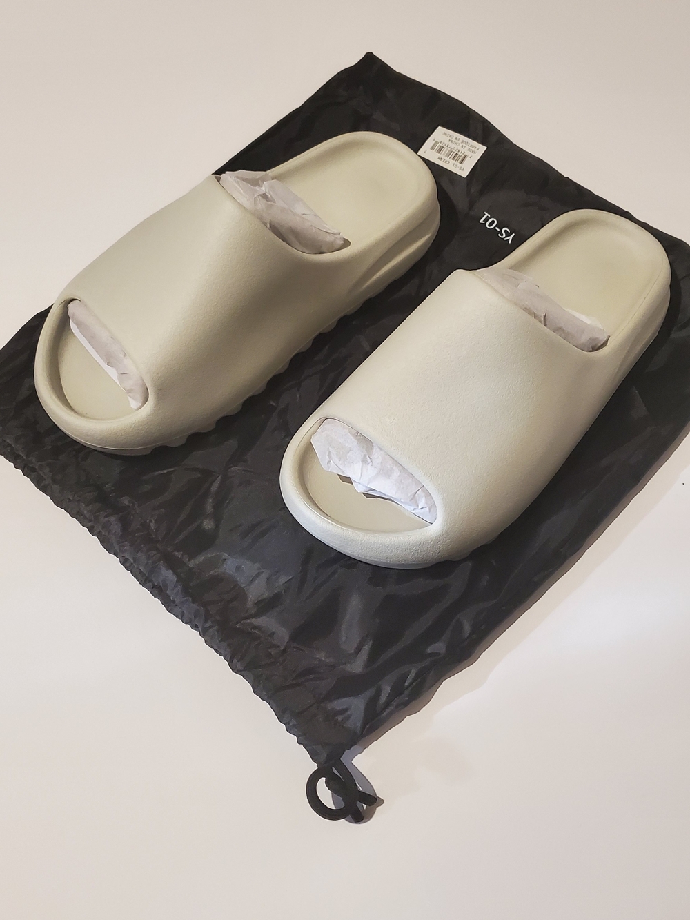 YS-01 Cream Slides Mens Size 7